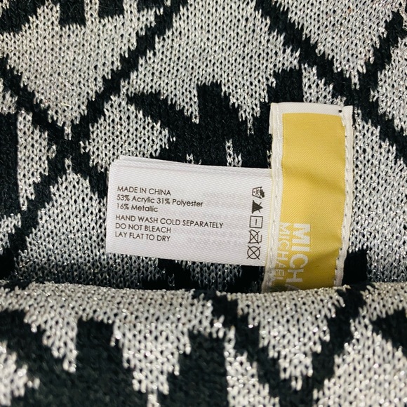 Michael Kors Women’s Hat & Scarf Set Black - Picture 8 of 8